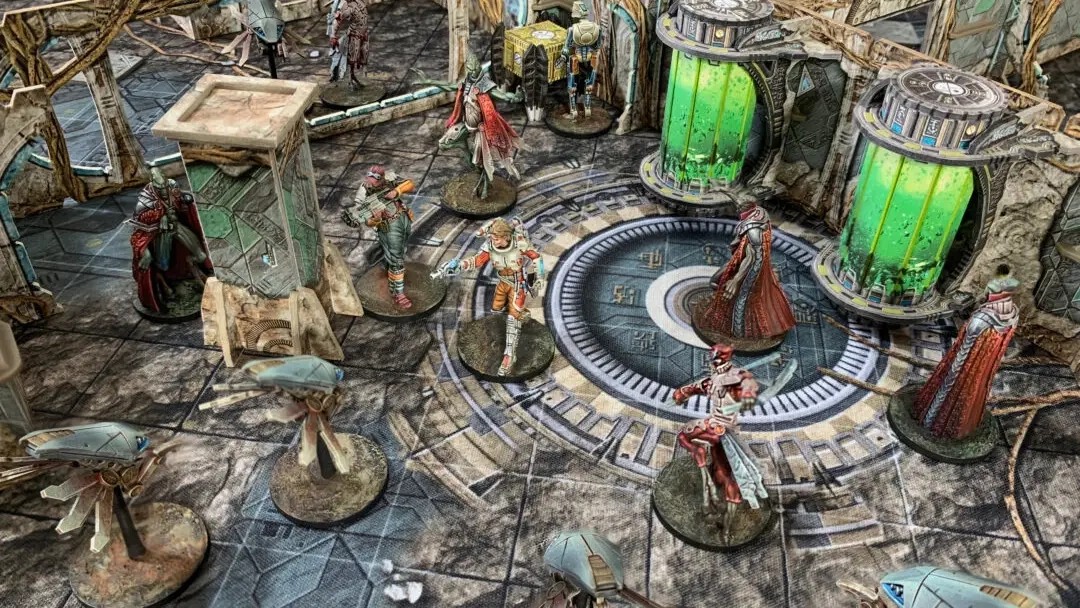 Mitten im Gefecht: Core Space: Evolution schickt kleine Crews in dreidimensionale Sci-Fi-Szenarien, in denen neben der eigentlichen Mission auch die vom Spiel gesteuerten Gegner für Ärger sorgen.